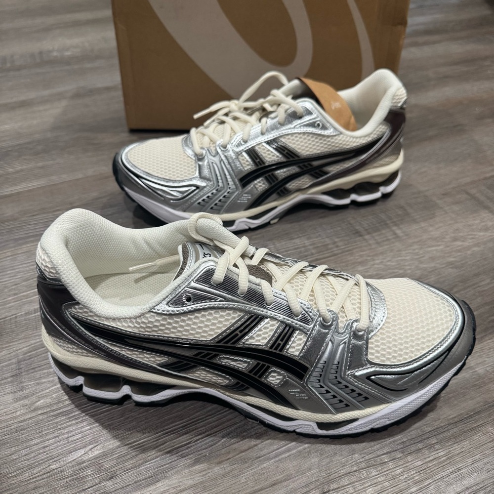ASICS Gel-Kayano 14 Metallic Plum - Picture 2 of 13
